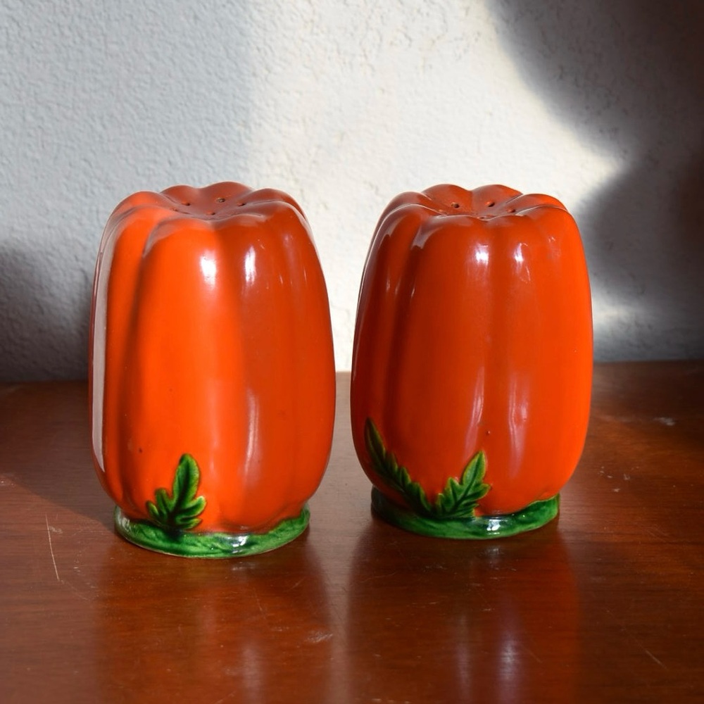 Vintage 1940s Salt & Pepper Shaker Set • Made in Japan